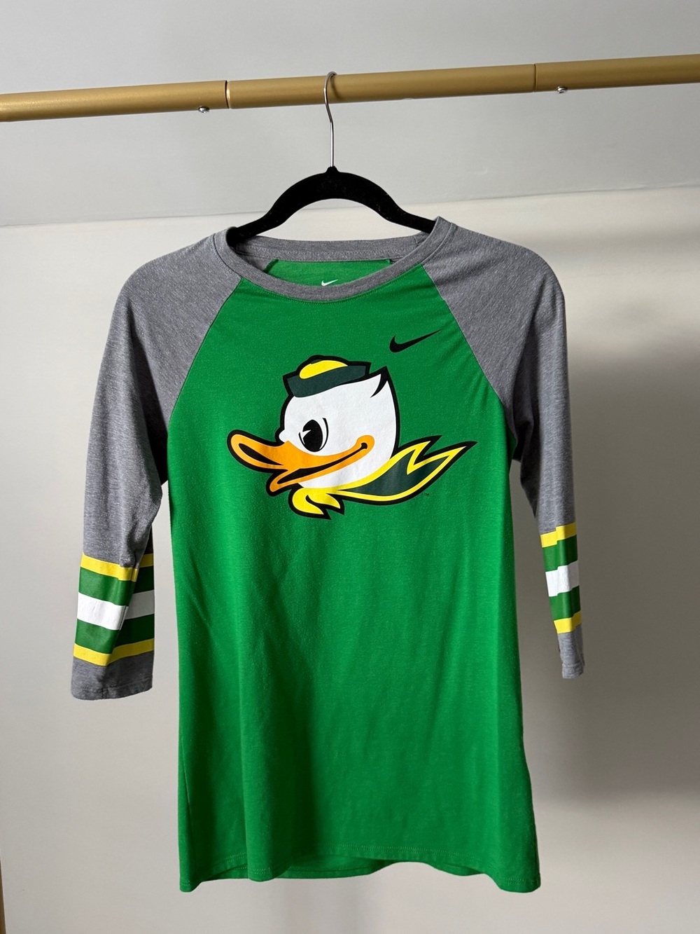 Nike Women's Oregon Ducks Green Raglan 3/4 Sleeve Baseball Shirt